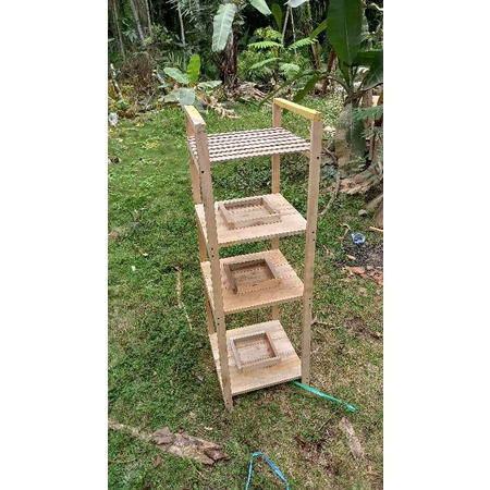 Rak wajan 4 susun kayu