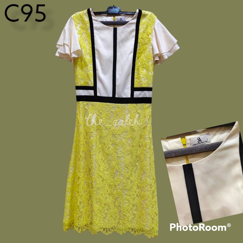 C95 Shandy Aulia Collections Dress Brokat Kuning Dress Pesta Bagus Murah