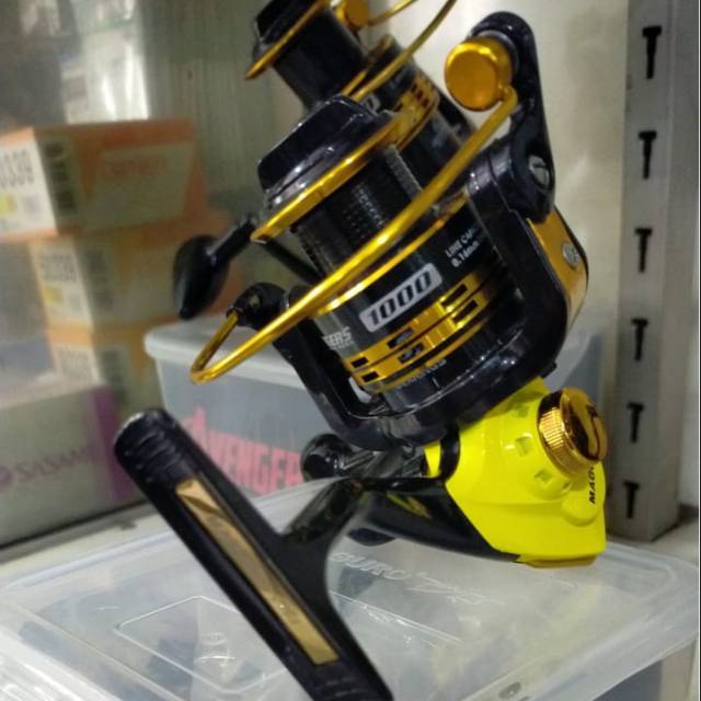 REEL MAGURO  AVENGER 4000