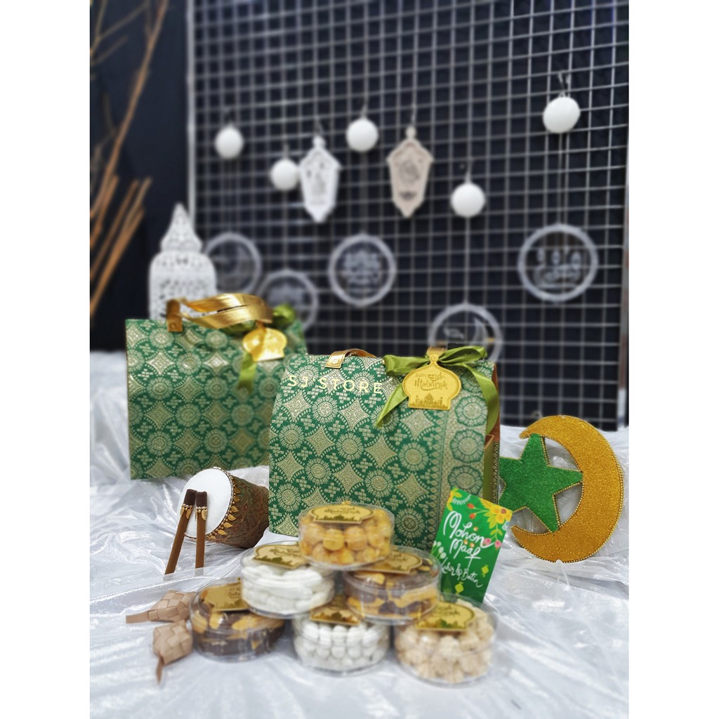 

Box kue kering lebaran hampers isi 6 toples bagus motif mewah