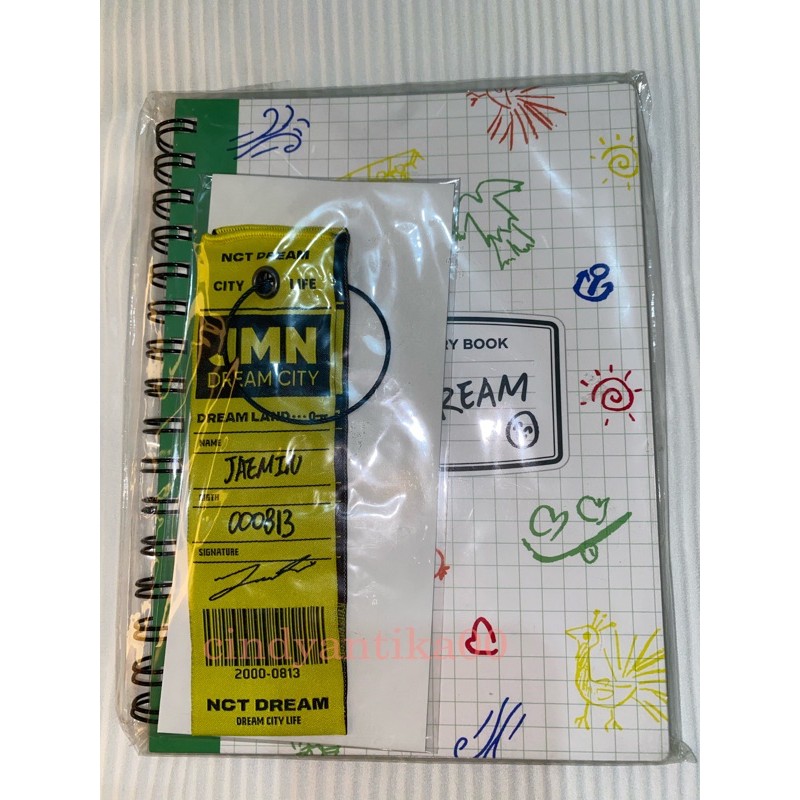 BOOKED NCT LIFE DREAM : Commentary Book Set Jaemin