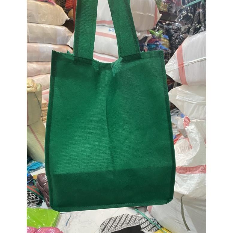 

Harga Lusin Isi 12 Pcs- Tas Box Nasi Polos Size 22X22X30 Pxlxt