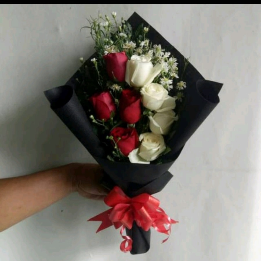 HAND BUKET BUNGA MAWAR ASLI