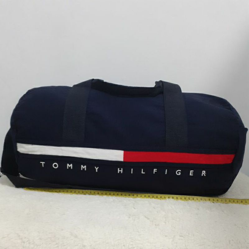 Tas Minggat Second / Preloved TOMMY HILFIGER Duffle Bag Biru / Selempang / Bekas