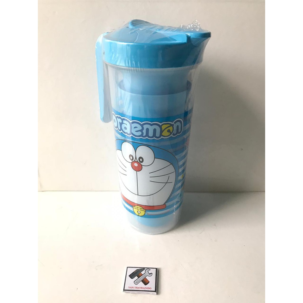 BOTOL MINUM PIKNIK PLASTIK DENGAN GELAS 4 SET  DORAEMON  FOOD GRADE BPA  FREE