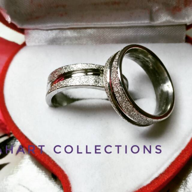 CINCIN COUPLE TUNANGAN TITANIUM