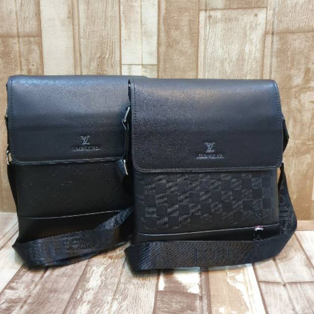 NEW ARRIVAL  Tas selempang LV