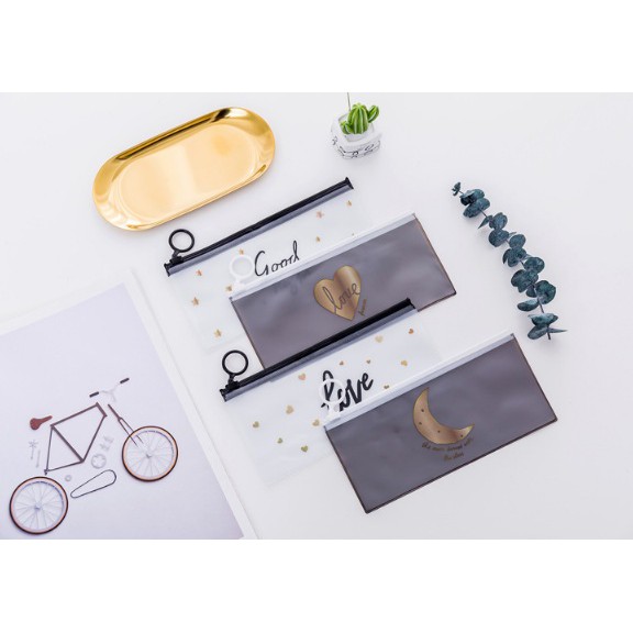 

[KECIL] ZIPPER BAG TRANSPARAN GOODNIGHT LOVE / TEMPAT PENSIL GOODNIGHT LOVE