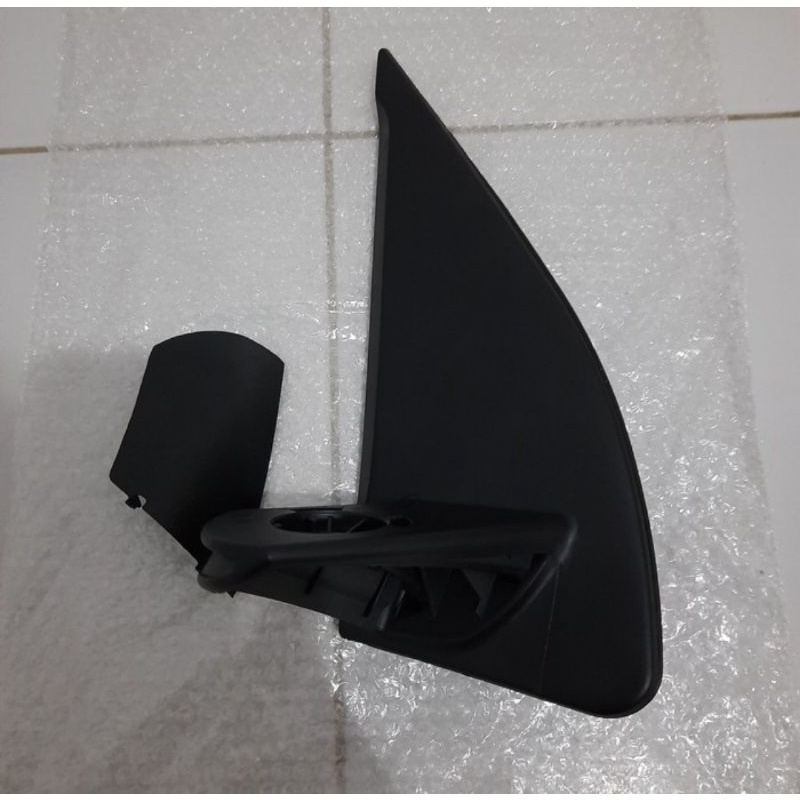 dudukan spion luxio bagian kanan