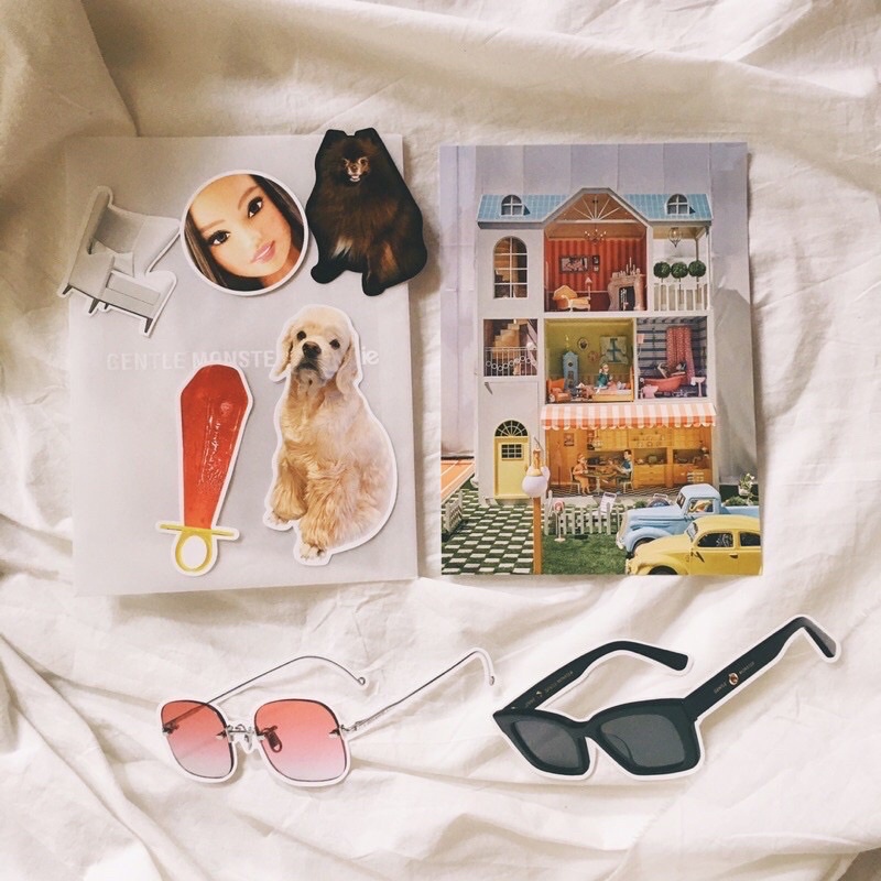 - BLACKPINK RARE AND LIMITED JENNIE JENTLE HOME GENTLE  MONSTER STICKER POSTCARD BROCHURE FULLSET KU