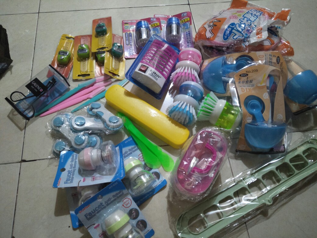 Pengaman / Pengunci Lemari / Laci / Pintu