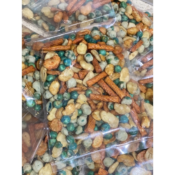 

KACANG CAMPUR 100GRAM MIX KACANG CAMPUR MURAH ENAK SNACK CEMILAN BANDUNG