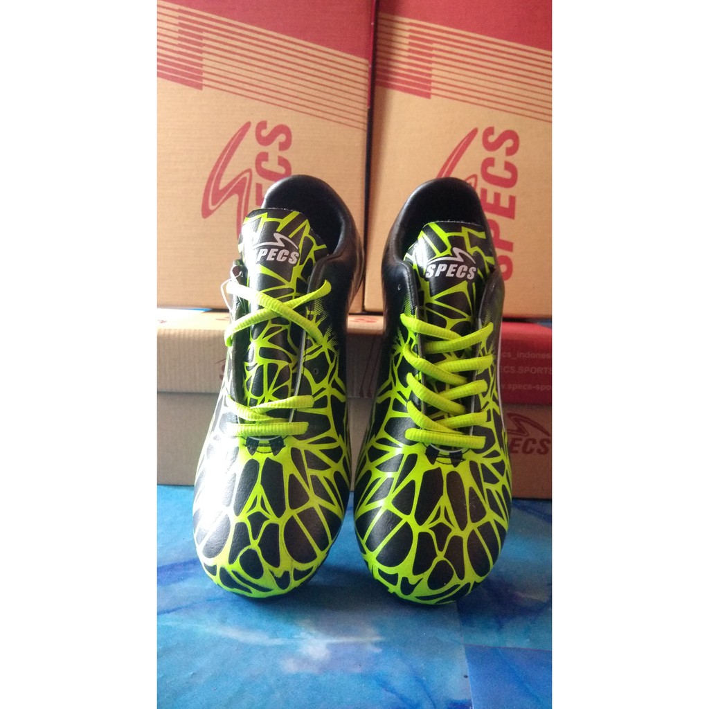 sepatu bola specs accelerator spider