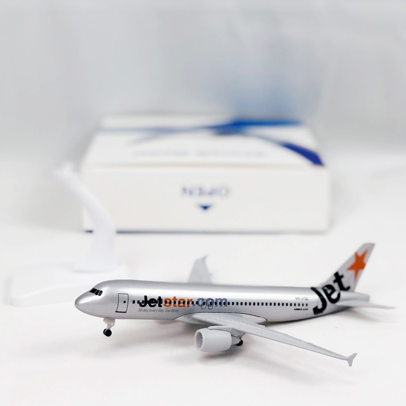 Jetstar Airways A320 Model Pesawat Jet Airbus 320 Diecast Alloy Metal 20CM