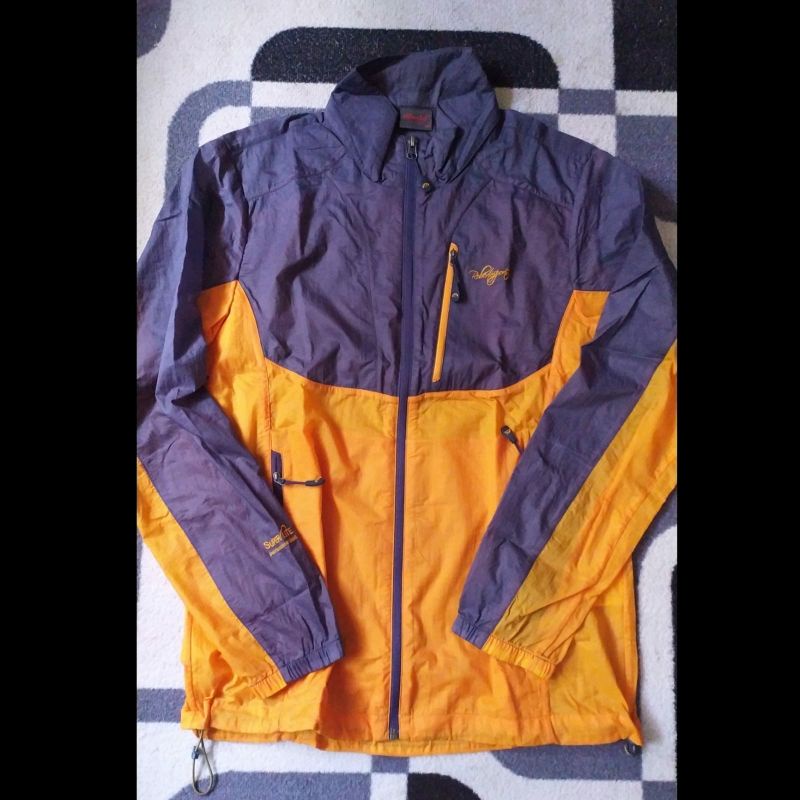 jacket runing like new