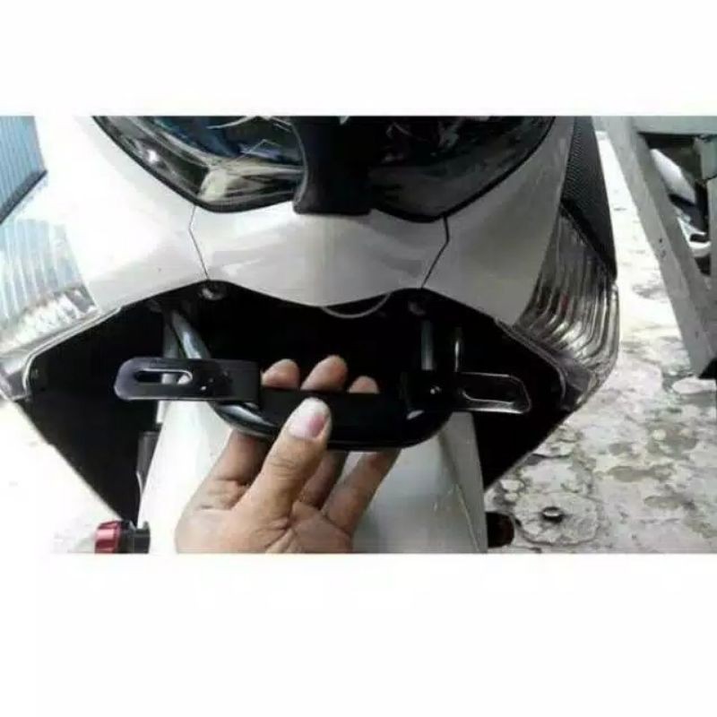 BRACKET BREKET PLAT NOMOR NO NMAX KUMIS / BRECKET PLAT KUMIS YAMAHA NMAX