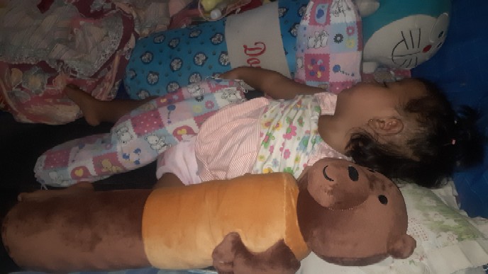 Guling We Bear Bares, Guling Lucu Kepala Wbb