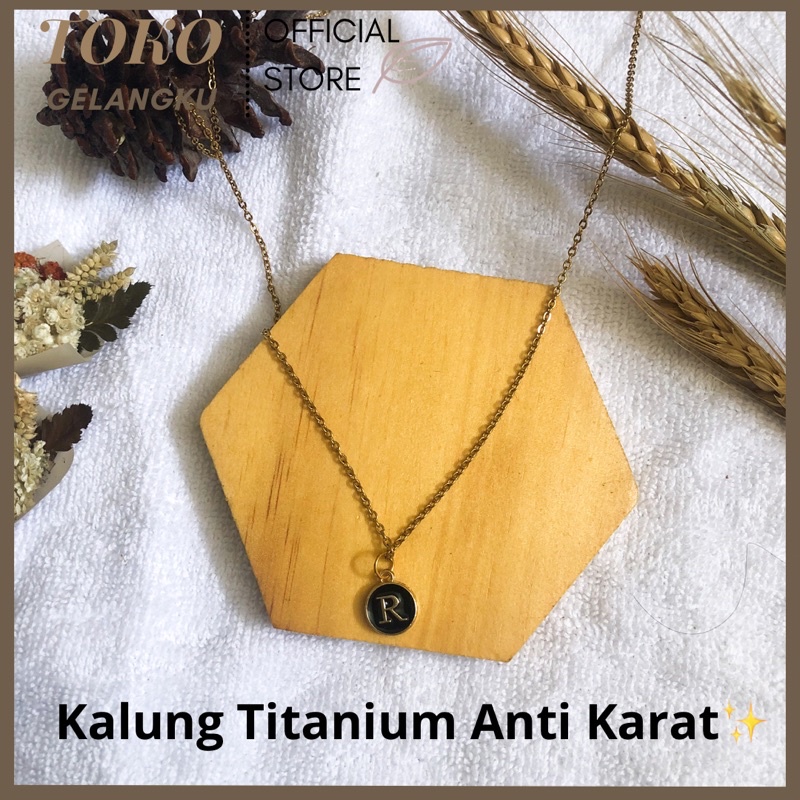 Kalung Inisial Titanium / Anti Karat dan Anti air / Kalung Tidak Pudar / Kalung Couple Initial Sahabat Pacar / kalung Lucu wanita pria / Kalung perempuan Laki laki / kalung hits kekinian abjad huruf initial