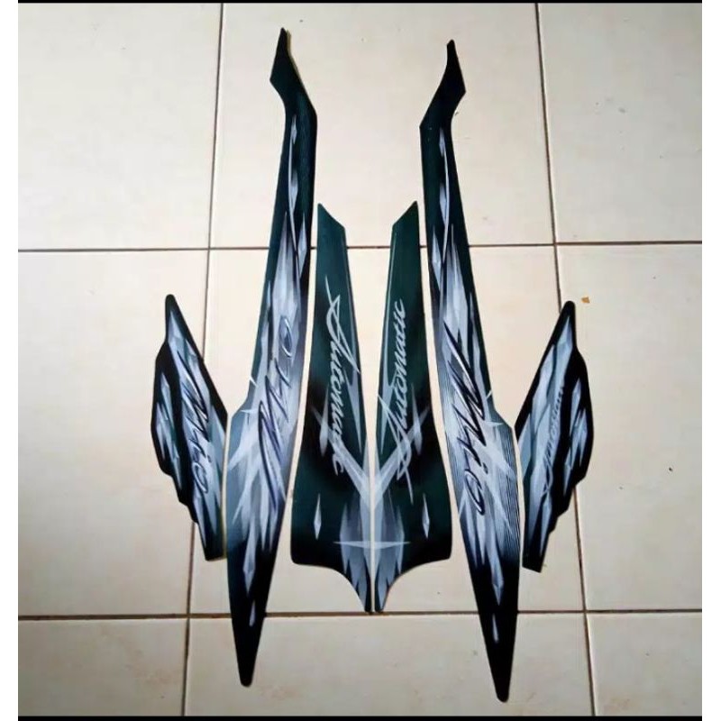 Stiker Striping Mio smile Mio New mio sporty tahun 2009-2010 bodi hitam