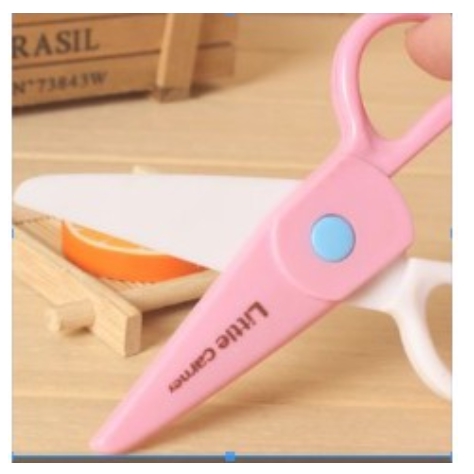 GUNTING PLASTIK ( plastic scissors ) gunting plastik tajam