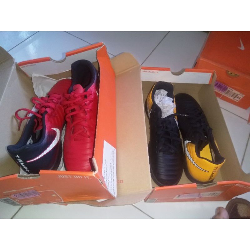 Nike Tiempo Rio IV IC size 41 dan 42