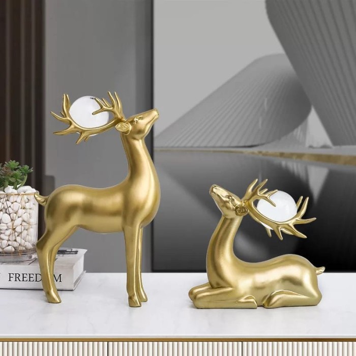 Triple W (2pcs) Copper Deer Kristal Pajangan Hiasan Meja Dekorasi Rusa