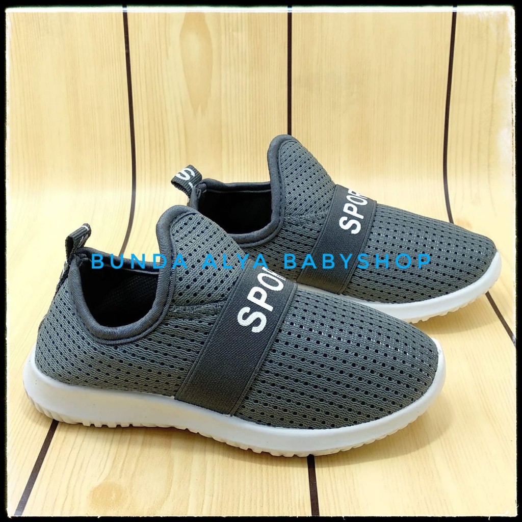 Sepatu Anak Laki IMPORT 5 6 7 Tahun ABU Lentur - Sepatu Anak Cowok Sporty Dan Elastis Alas Karet Anti Licin Size 31 - 36