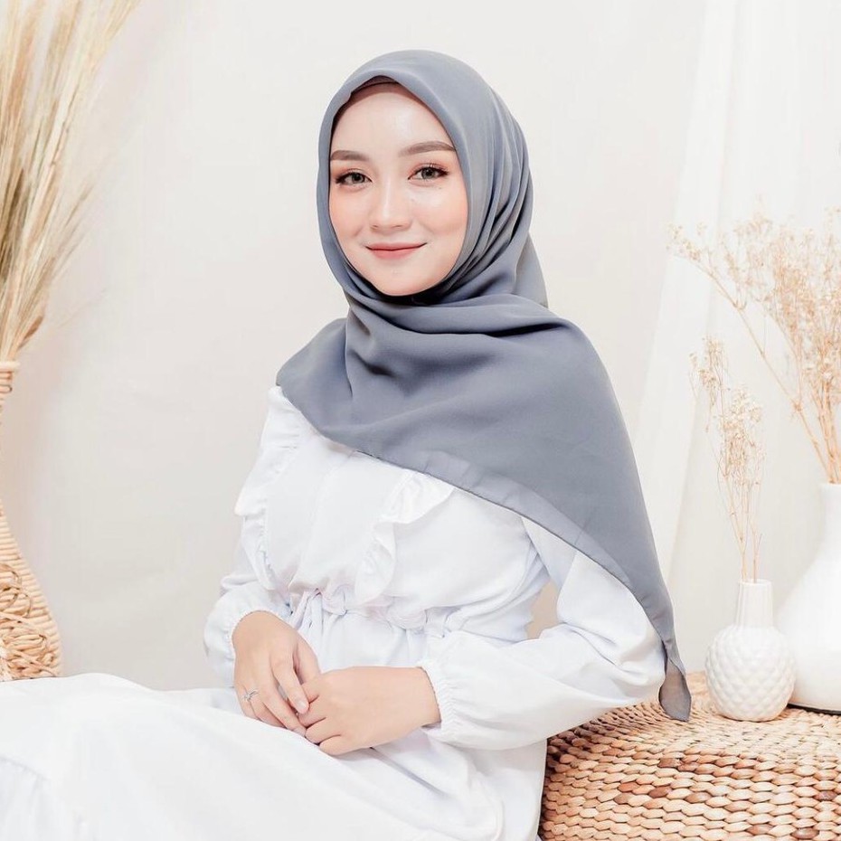 BELLA SQUARE Hijab Segiempat Warna Part1 Jilbab Pollycotton Premium [COD] [Go-Send]-LIME