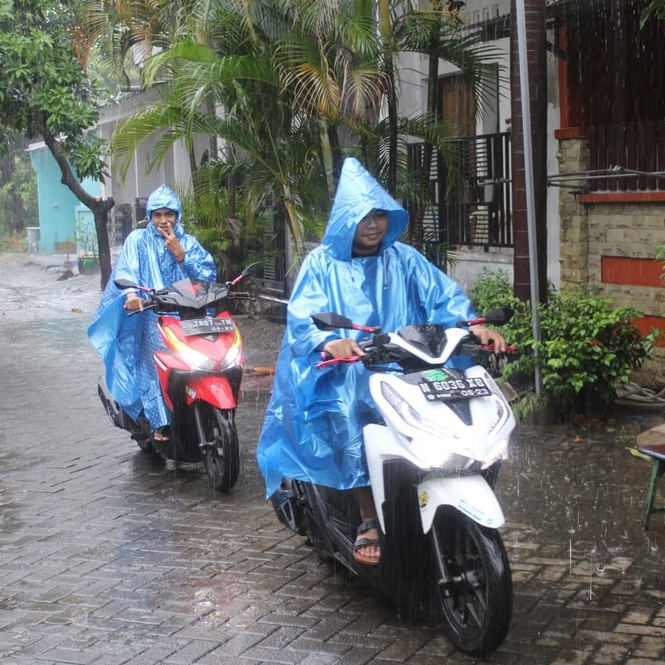 BSS - Jas Hujan Poncho Tanpa Lengan Kelelawar