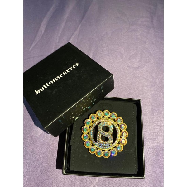 sara brooch buttonscarves