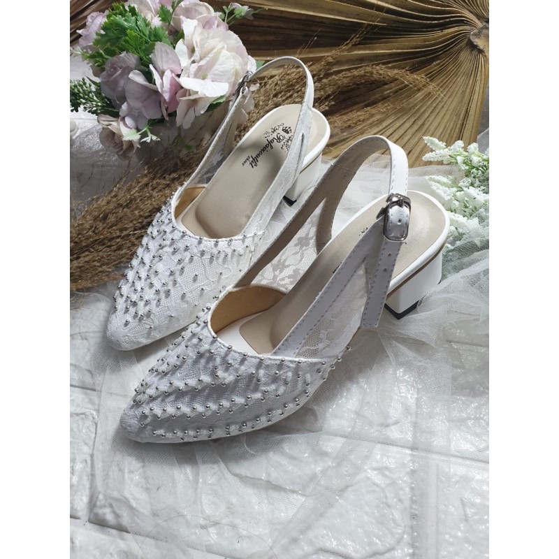 sepatu Sabrina putih 5cm hak tahu