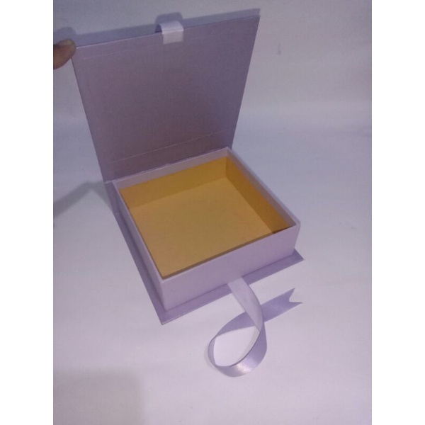 

Kotak Kado/Gift Box/Hard Box 15x15x5cm