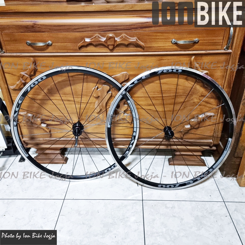 Wheelset 700c Strummer Race 20 24 H Rim Brake Wheel set 700 Roadbike Sepeda Balap Ringan Jangkrik