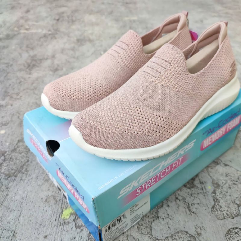 Sepatu Sneakers Skechers Ultra Flex