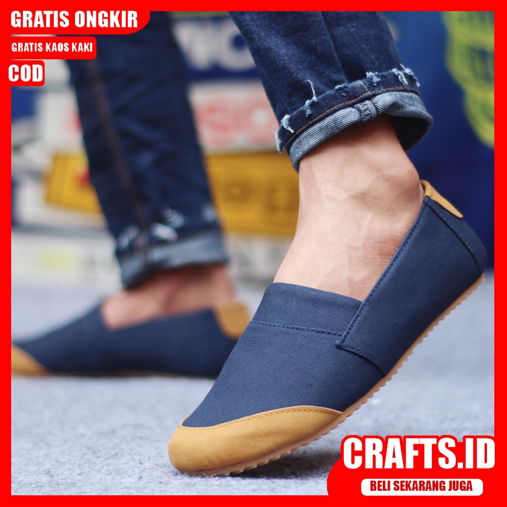 CRAFTS X KEN Sepatu Slip On Pria Sepatu Casual Pria AntSlip Slop Cowok/Cowo Original Sepatu Kasual Kerja Gaya Santai Keren Kekinian Termurah