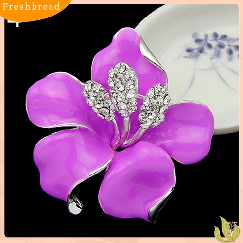 [ TERLARIS]Bridal Wedding Jewelry Rhinestone Lily Flower Scarf Brooch Pin Lady Party Gift