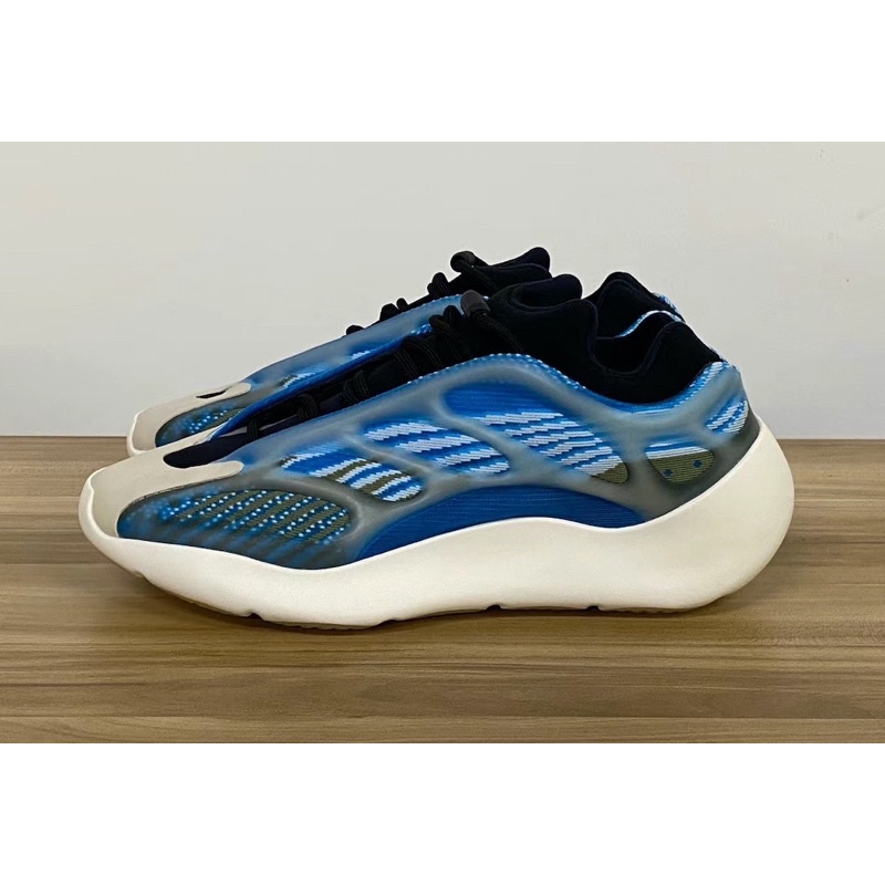yeezy 700 v3 azareth