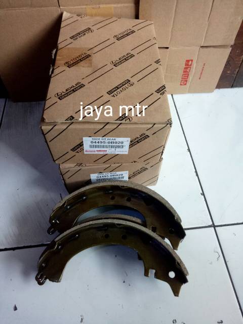 Kampas rem belakang/brake shoe toyota kijang super /kijang kapsul  KF40/KF70