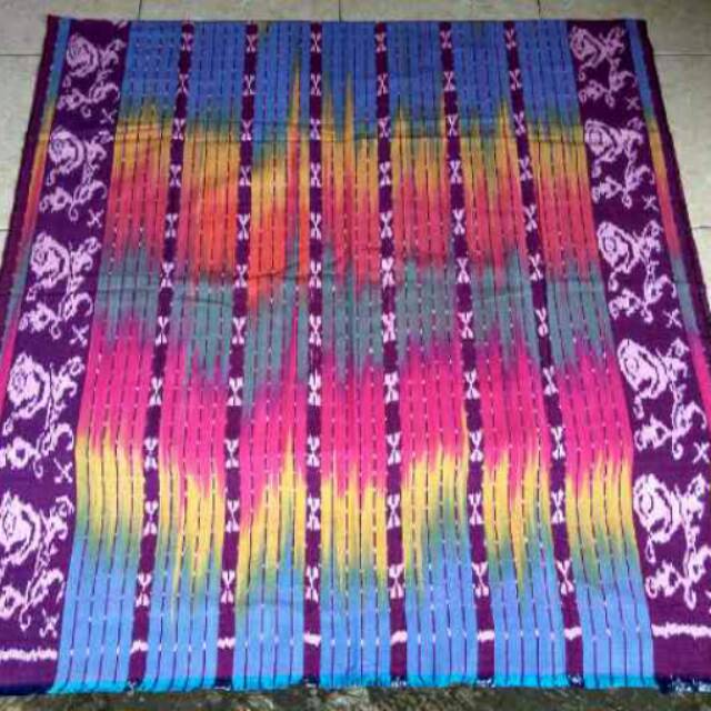 Tenun Blanket Warna Pelangi