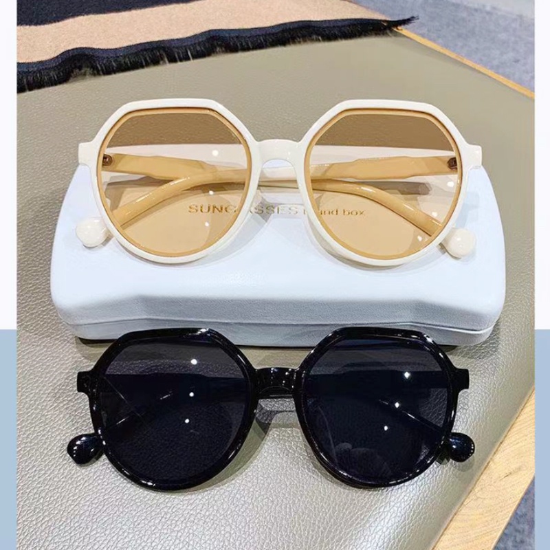 INS✨Korea Kacamata Hitam Retro Sunglasses Klasik Frame Besar Kaca mata Lensa UV400 Untuk Eyeglasses Fashion Wanita Pria Import COD Ready Stock