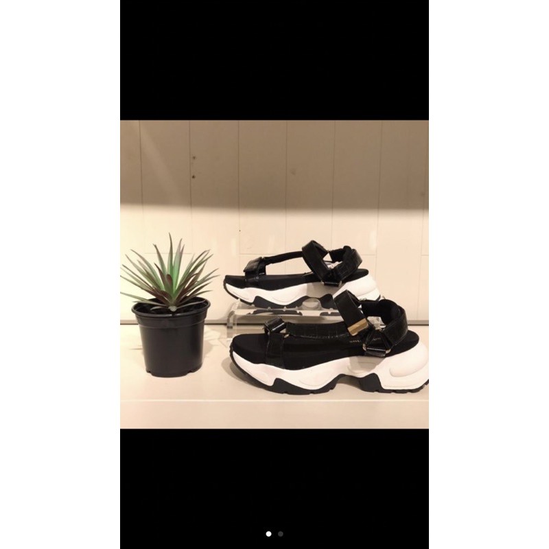 Sandal Stradivarius Sale