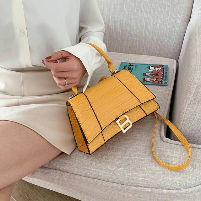 Tas fashion selempang remaja wanita cewek kantor branded import jakarta batam termurah kekinian