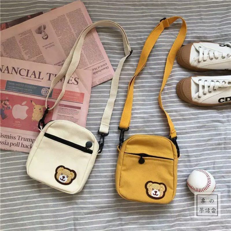 Tas selempang pria wanita motif logo beruang muat untuk handphone/dompet/dan lain lain