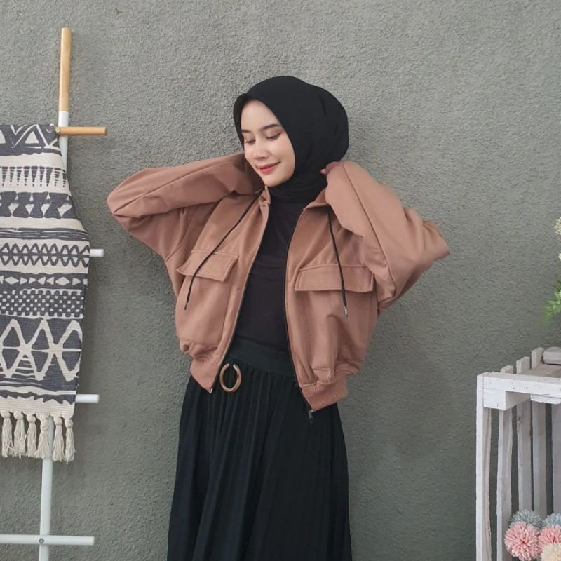 Zaira Crop Hoodie Wanita M L XL-1
