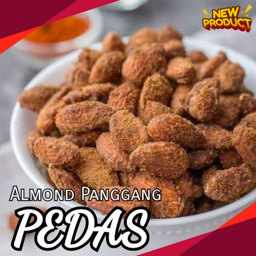 

WAH 25gram Almond Panggang Rasa Pedas Chilli Coated Almond Oven spicy Almond Spicy