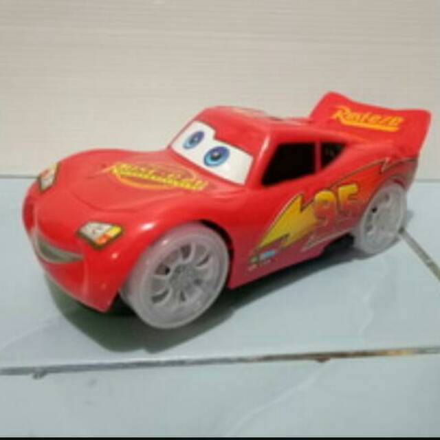 Mobil mc queen batre/mc queen/ mc queen car/mobilan mc queen