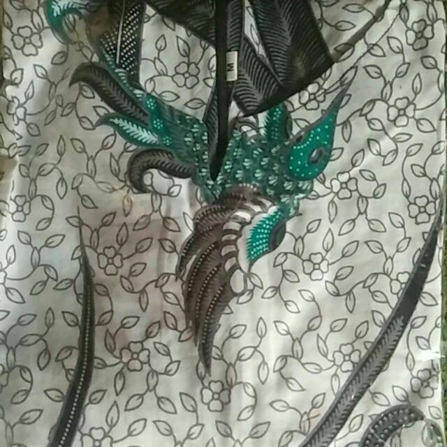 Tunik Batik Motif Ilalang Putih Eksklusif