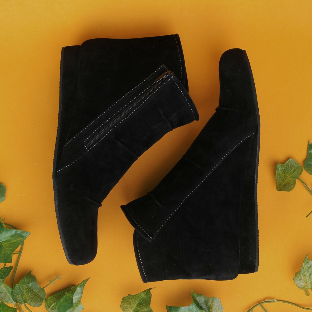 Misty Black | Sepatu Ringan Simpel Kasual Wanita Cewek Women Boots Footwear Ori | FORIND x Favshoes