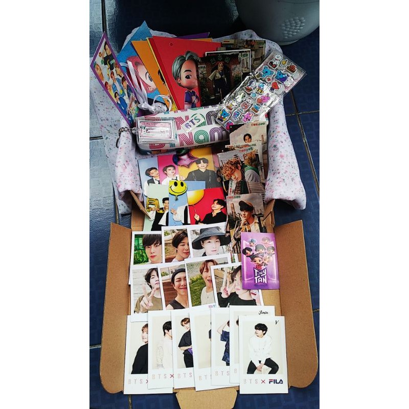 Paket BTS BT21 Hampers Idol Box , Jungkook-Cooky tata-V ,BTS Paket kpop idol gift