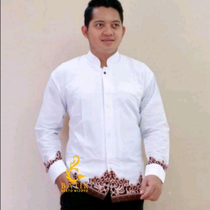 TUMPAL PUTIH KEMEJA BATIK PRIA LENGAN PANJANG